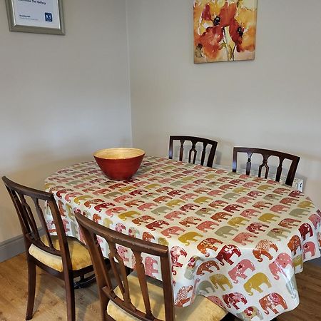 Clairhouse Accommodation Лехінч Екстер'єр фото